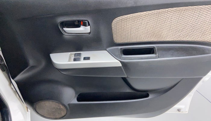 2015 Maruti Wagon R 1.0 LXI, Petrol, Manual, 57,618 km, Driver Side Door Panel Controls