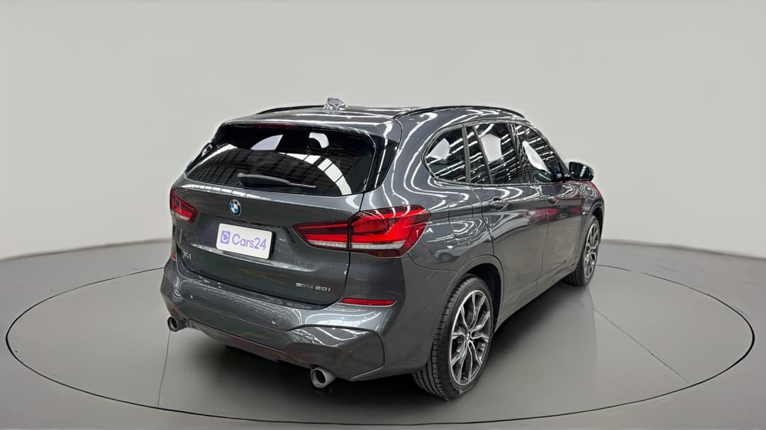 2022 BMW X1 sDrive 20i M Sport, Automatic, 49554 km, Right Back Diagonal (45- Degree) View