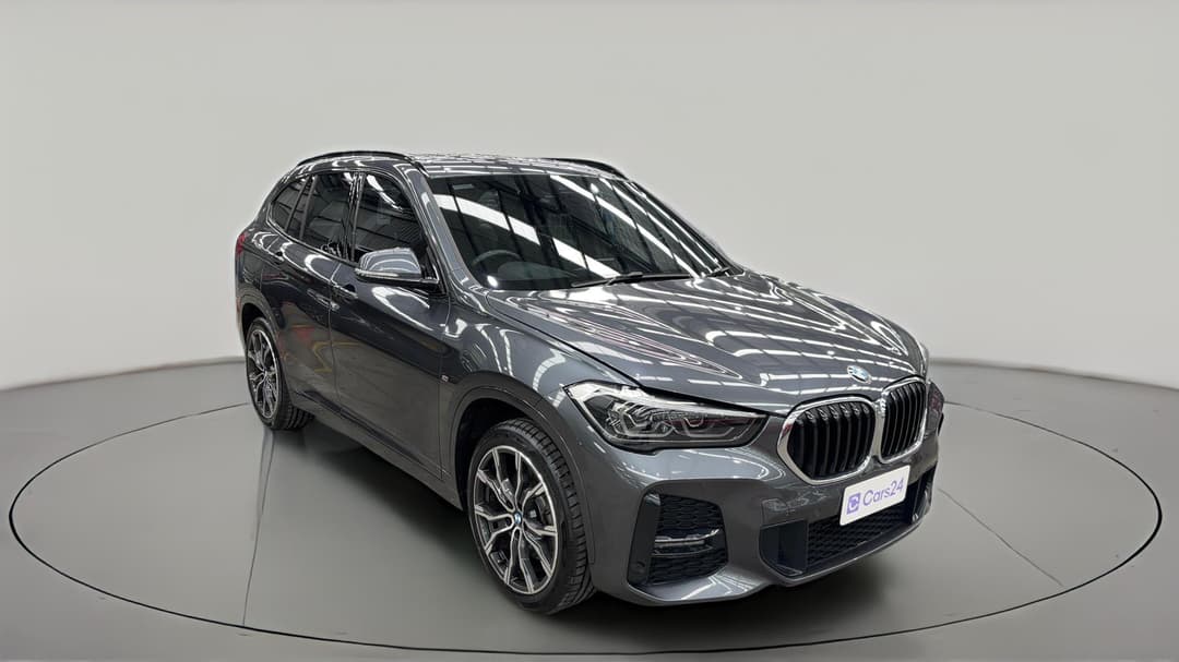 2022 BMW X1 sDrive 20i M Sport, Automatic, 49554 km, Right Front Diagonal (45- Degree) View