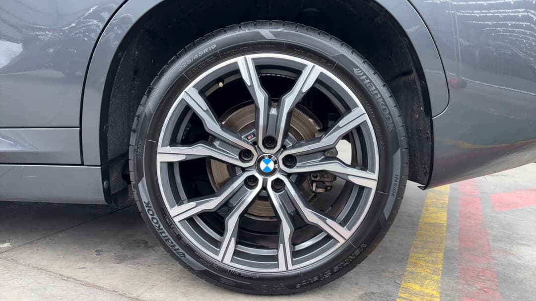 2022 BMW X1 sDrive 20i M Sport, Automatic, 49554 km, Left Rear Wheel