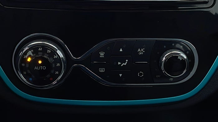 RENAULT CAPTUR-Automatic Climate Control
