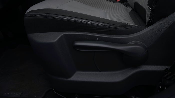 RENAULT CAPTUR-Driver Side Adjustment Panel