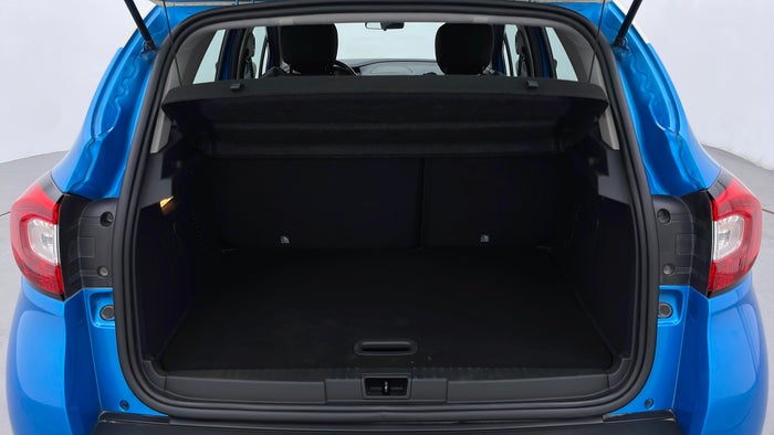 RENAULT CAPTUR-Boot Inside View