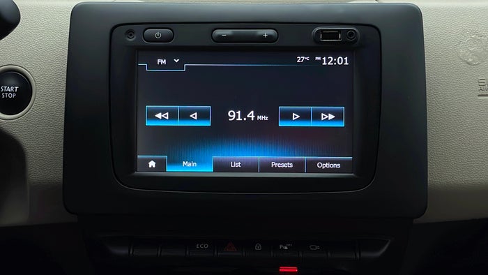 RENAULT DUSTER-Infotainment System