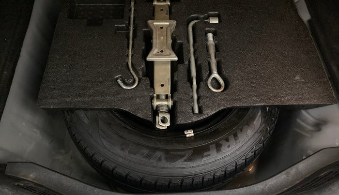 2017 Honda Jazz VX  1.2, Petrol, Manual, 80,325 km, Spare Tyre
