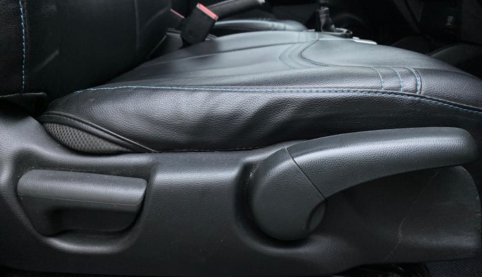 2017 Honda Jazz VX  1.2, Petrol, Manual, 80,325 km, Driver Side Adjustment Panel