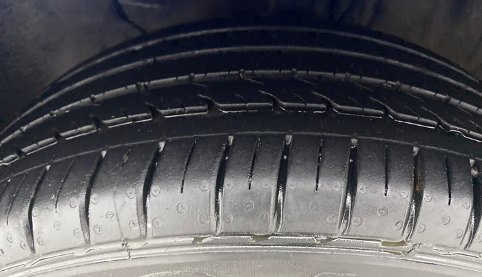2019 Hyundai Elite i20 ASTA 1.2 (O), Petrol, Manual, 18,490 km, Left Front Tyre Tread