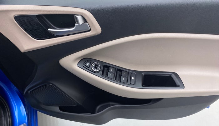 2019 Hyundai Elite i20 ASTA 1.2 (O), Petrol, Manual, 18,490 km, Driver Side Door Panels Control