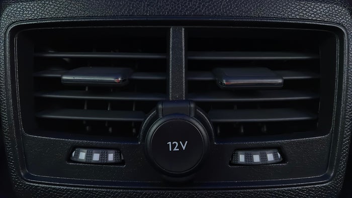 PEUGEOT 3008-Rear AC Vents