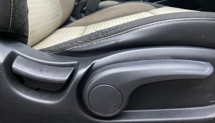 2019 Hyundai Elite i20 1.4 SPORTS PLUS CRDI, Diesel, Manual, 36,836 km, Driver Side Adjustment Panel