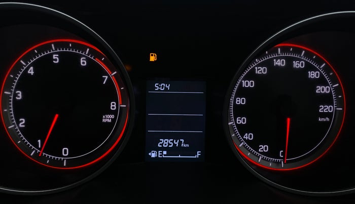 2018 Maruti Swift VXI D, Petrol, Manual, 28,547 km, Odometer Image