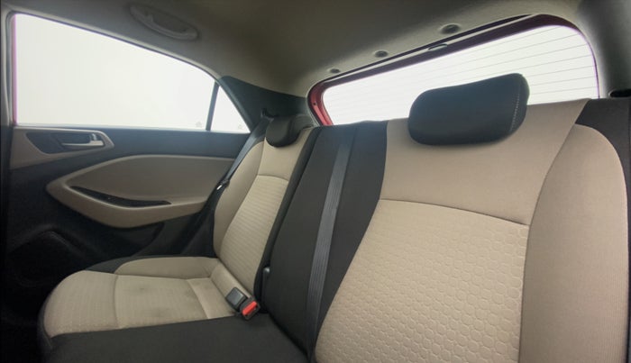 2016 Hyundai Elite i20 ASTA 1.2 (O), Petrol, Manual, 28,026 km, Right Side Rear Door Cabin