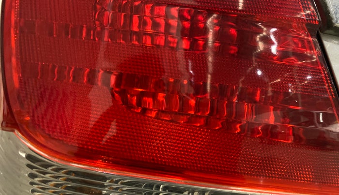 2015 Honda Amaze 1.2 SMT I VTEC, Petrol, Manual, 53,105 km, Left tail light - Faded