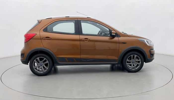 2020 Ford FREESTYLE TITANIUM 1.2 TI-VCT MT, Petrol, Manual, 4,628 km, Right Side View
