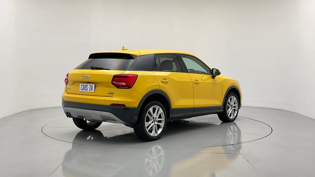 Right Back Diagonal (45- Degree) View