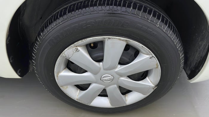 NISSAN MICRA-Wheel Cap RHS Front Scratch