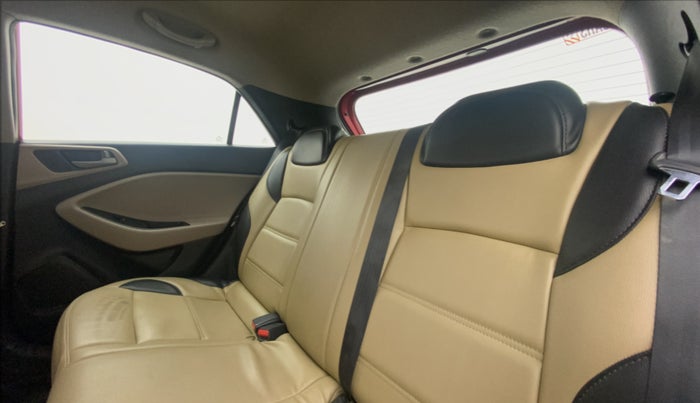 2017 Hyundai Elite i20 SPORTZ 1.2, Petrol, Manual, 90,390 km, Right Side Rear Door Cabin