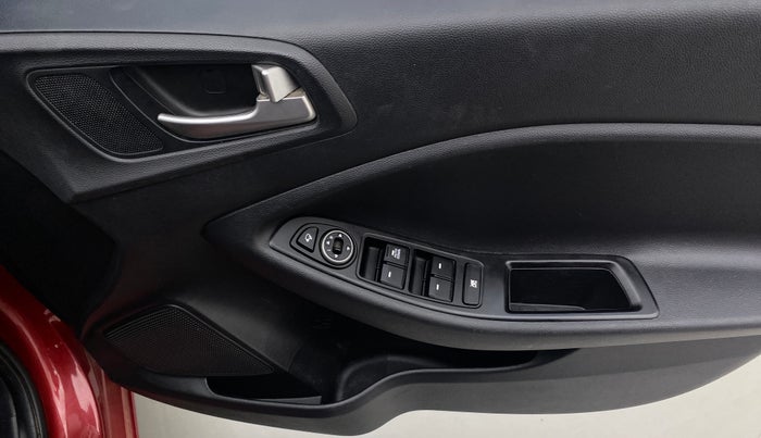 2020 Hyundai Elite i20 1.2 SPORTZ PLUS DUAL TONE VTVT, Petrol, Manual, 44,397 km, Driver Side Door Panels Control