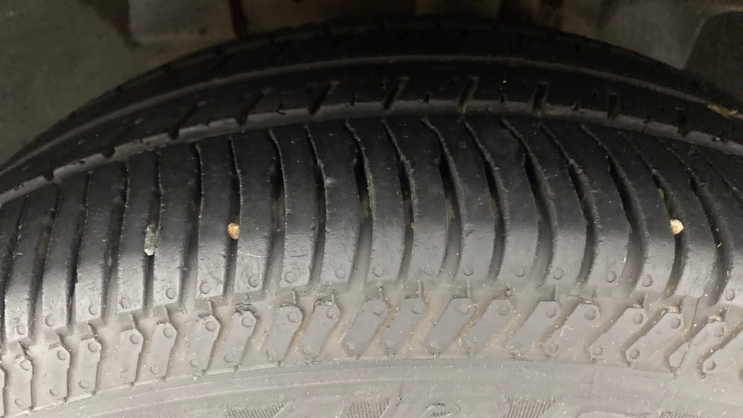 Left Front Tyre Tread