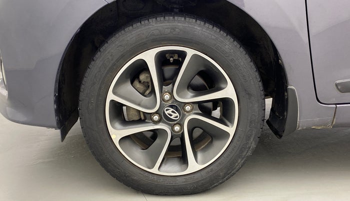 2017 Hyundai Grand i10 SPORTZ (O) 1.2 AT VTVT, Petrol, Automatic, 37,559 km, Left Front Wheel