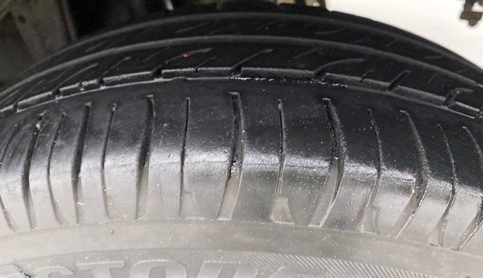 2016 Maruti Alto K10 VXI P, Petrol, Manual, 89,220 km, Left Rear Tyre Tread