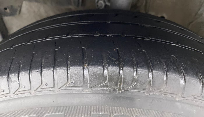2016 Honda City E MT DIESEL, Diesel, Manual, 82,307 km, Left Front Tyre Tread
