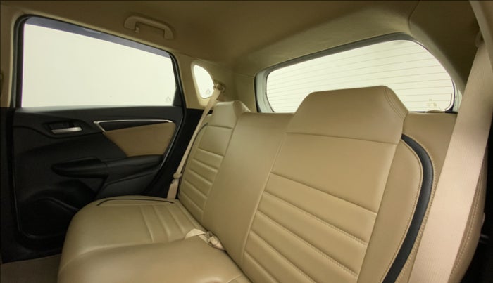 2018 Honda Jazz 1.2 V MT, Petrol, Manual, 64,797 km, Right Side Rear Door Cabin