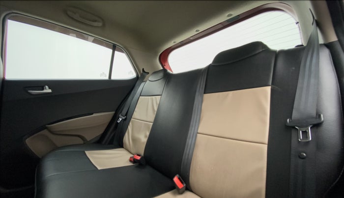 2018 Hyundai Grand i10 SPORTZ 1.2 KAPPA VTVT, Petrol, Manual, 31,535 km, Right Side Rear Door Cabin