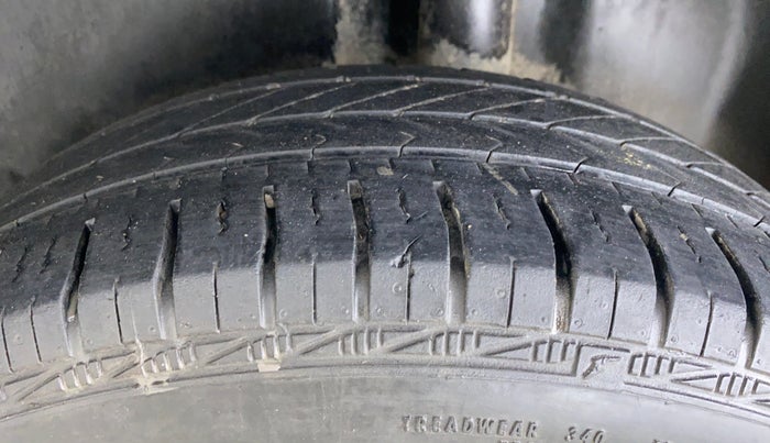 2019 Volkswagen Ameo Trendline 1.0, Petrol, Manual, 50,607 km, Left Rear Tyre Tread