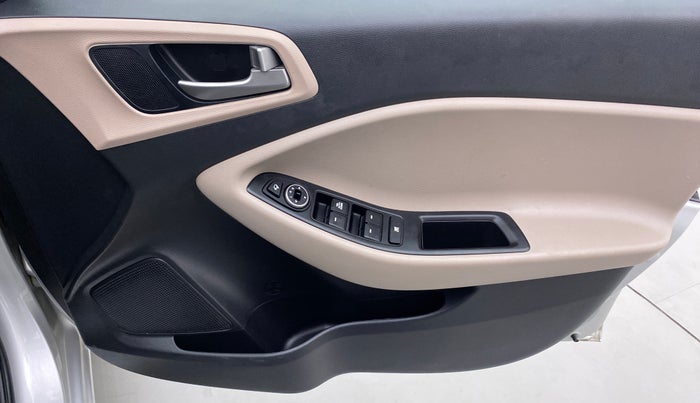 2018 Hyundai Elite i20 ASTA 1.2, Petrol, Manual, 28,024 km, Driver Side Door Panels Control