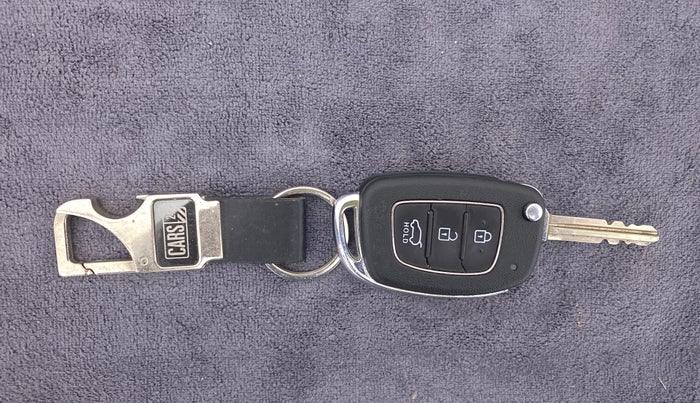 2018 Hyundai Elite i20 ASTA 1.2, Petrol, Manual, 28,024 km, Key Close Up