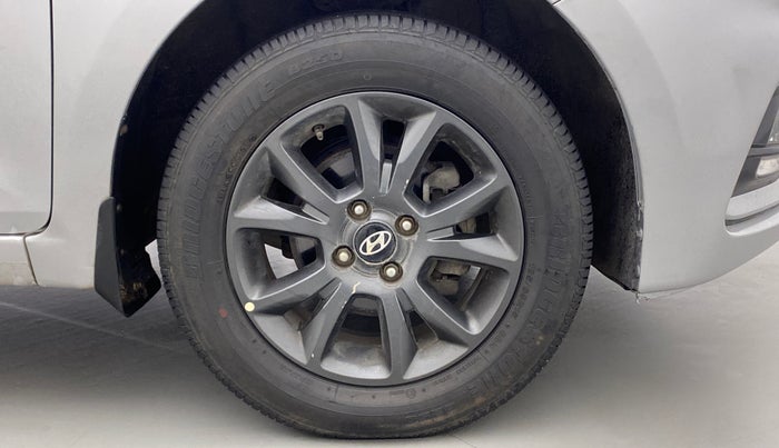 2018 Hyundai Elite i20 ASTA 1.2, Petrol, Manual, 28,024 km, Right Front Wheel