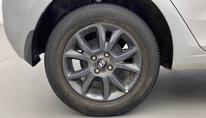 2018 Hyundai Elite i20 ASTA 1.2, Petrol, Manual, 28,024 km, Right Rear Wheel