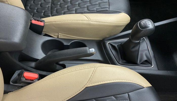 2018 Hyundai Elite i20 ASTA 1.2, Petrol, Manual, 28,024 km, Gear Lever