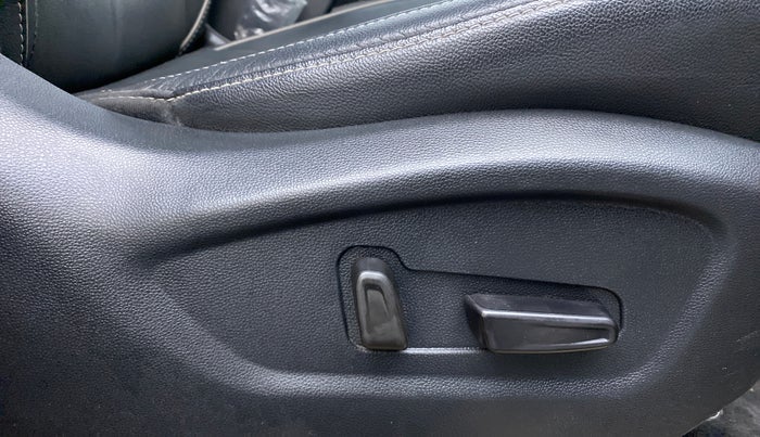 2019 Hyundai Creta 1.6 SX (O) VTVT, Petrol, Manual, 18,126 km, Driver Side Adjustment Panel