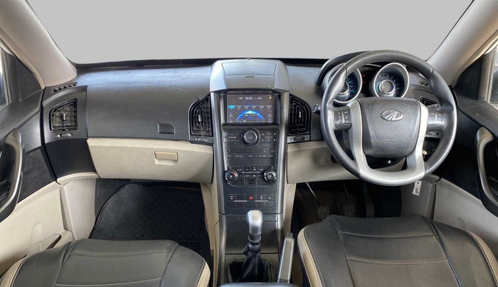 2017 Mahindra XUV500 W6 4X2, Diesel, Manual, 64,660 km, Dashboard