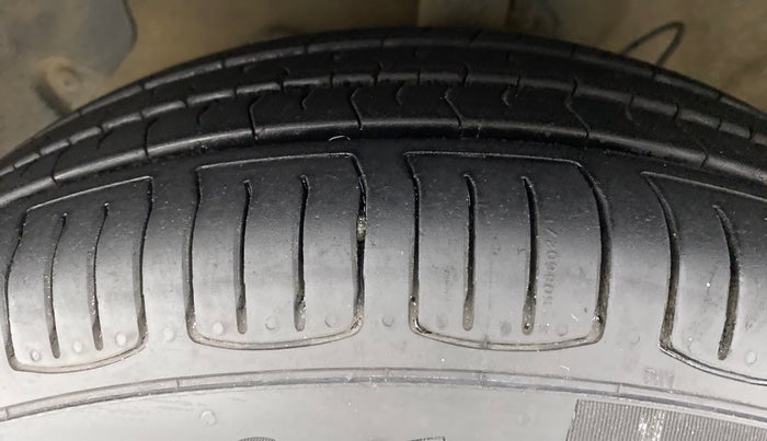 2019 Hyundai NEW SANTRO SPORTZ 1.1, Petrol, Manual, 60,634 km, Left Front Tyre Tread