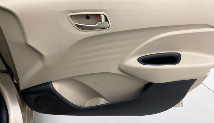 2019 Hyundai NEW SANTRO SPORTZ 1.1, Petrol, Manual, 60,634 km, Driver Side Door Panels Control