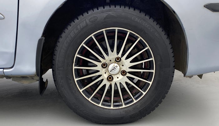 2011 Toyota Etios G, Petrol, Manual, 80,468 km, Right Front Wheel