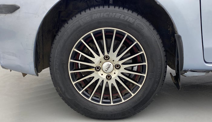 2011 Toyota Etios G, Petrol, Manual, 80,468 km, Left Front Wheel