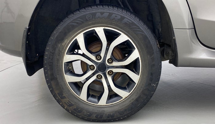 2014 Nissan Terrano XL PLUS 85 PS DEISEL, Diesel, Manual, 1,96,484 km, Right Rear Wheel