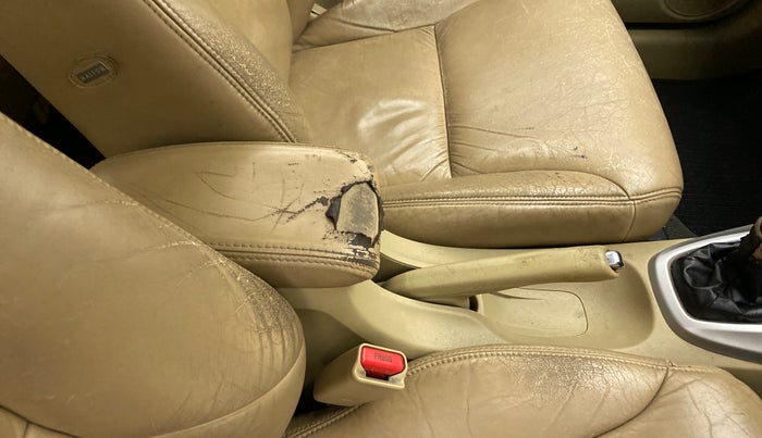 2010 Honda City V MT PETROL, Petrol, Manual, 71,824 km, Driver seat - Armrest fabric torn