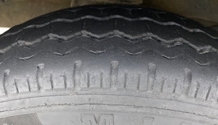 2019 Maruti Eeco 5 STR WITH AC PLUSHTR, Petrol, Manual, 15,961 km, Left Front Tyre Tread