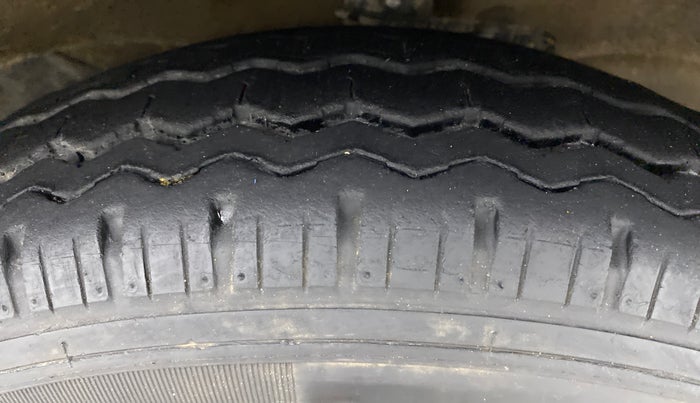 2019 Maruti Eeco 5 STR WITH AC PLUSHTR, Petrol, Manual, 15,961 km, Right Front Tyre Tread