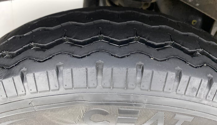2019 Maruti Eeco 5 STR WITH AC PLUSHTR, Petrol, Manual, 15,961 km, Right Rear Tyre Tread