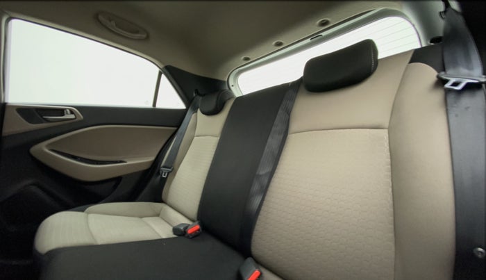2016 Hyundai Elite i20 ASTA 1.2, Petrol, Manual, 52,276 km, Right Side Rear Door Cabin