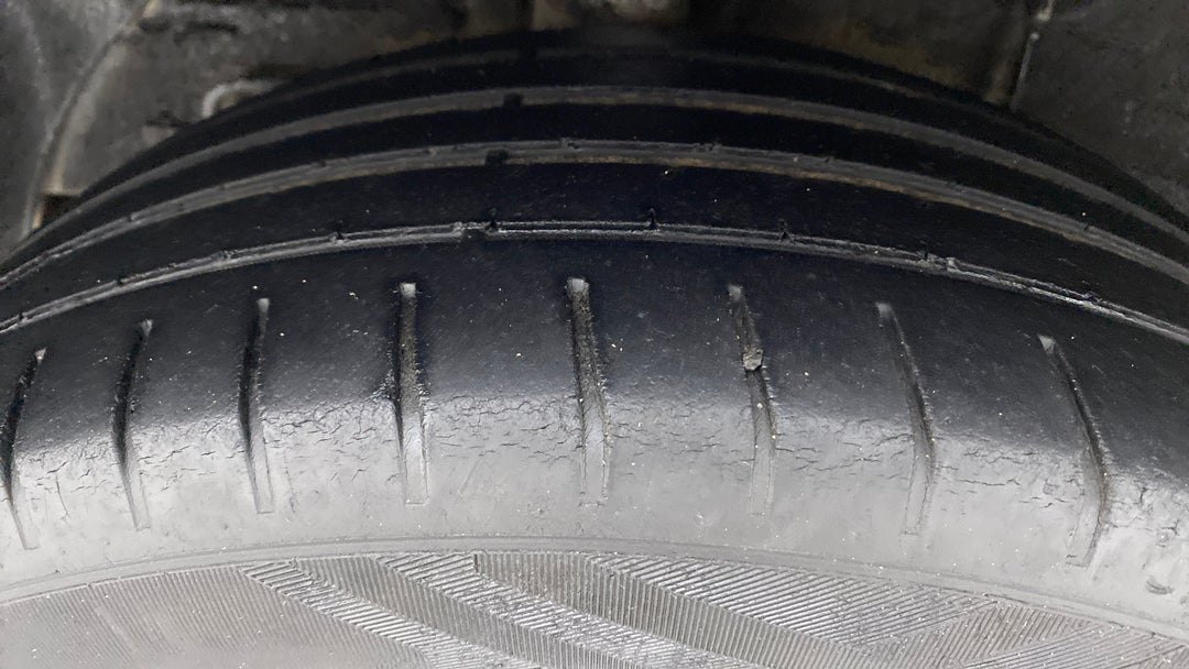 Right Rear Tyre Tread
