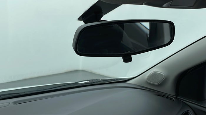 CHEVROLET SPARK-Ceiling Rear View Mirror Scratch