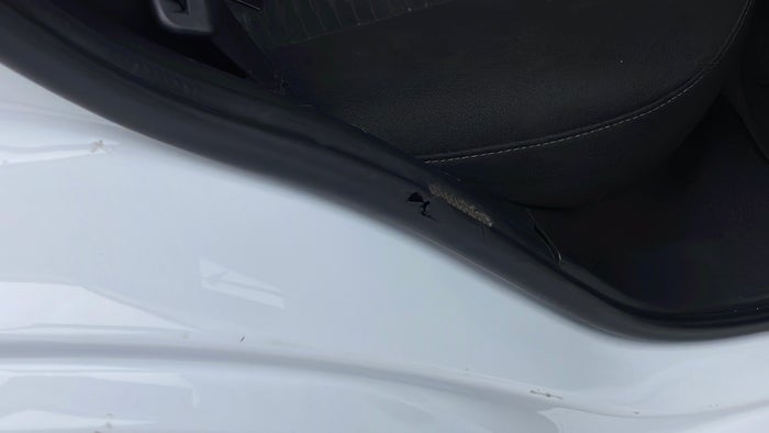 CHEVROLET SPARK-Door Exterior RHS Rear Door Beading Missing/Broken