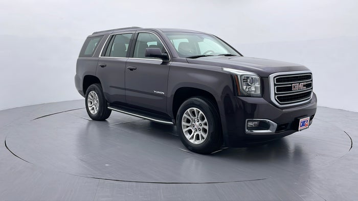 GMC YUKON-Right Front Diagonal (45- Degree) View